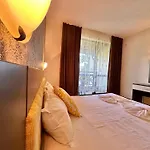 Menada Imperial Heights Apartment *