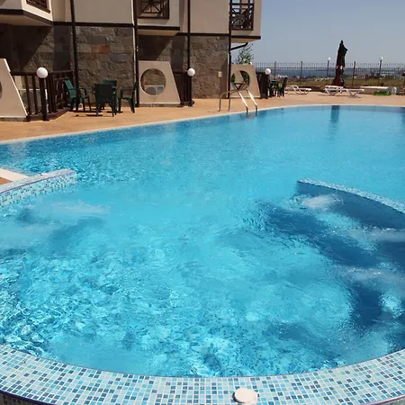 Menada Imperial Heights Apartment